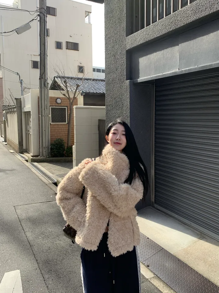 럼블 양털 무스탕 뽀글이 터틀넥 퍼 자켓 상세 이미지 12