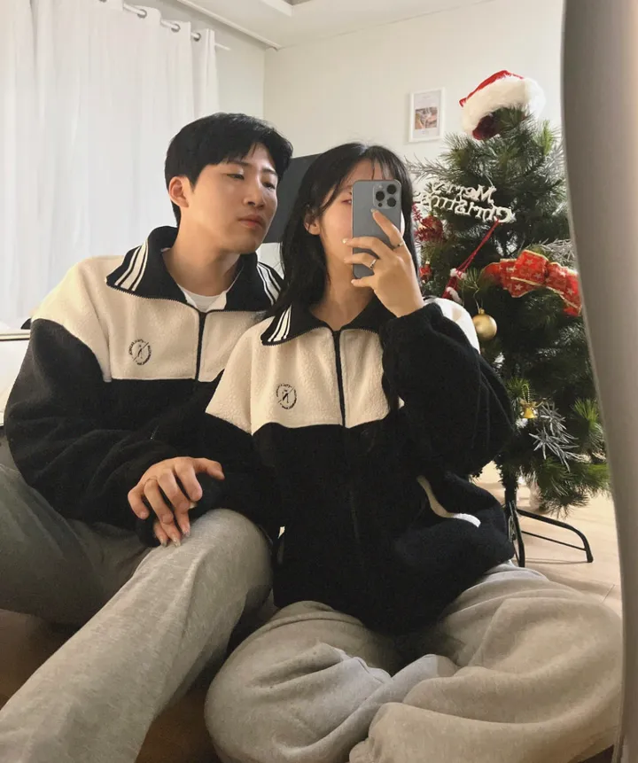 [크롭/오버핏] 유니크 하이넥 배색 후리스 집업 점퍼 겨울 커플룩 시밀러룩 상세 이미지 12
