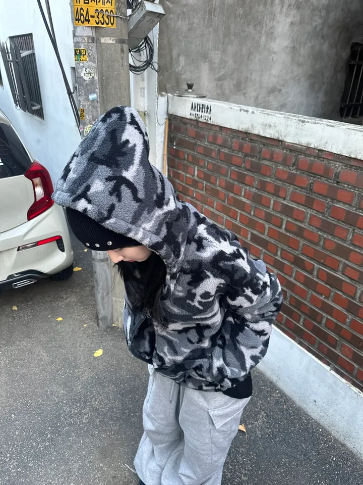 [new🖤] 시니컬 카모 털후리스 상세 이미지 13
