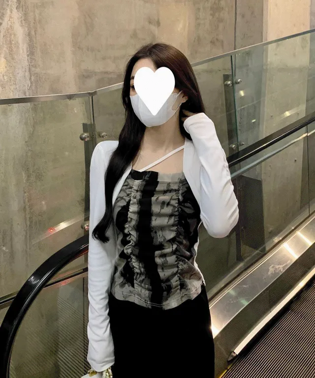 내일도착📦 [핏보장]레이어드 볼레로티셔츠 슬림핏 크로스티 2color