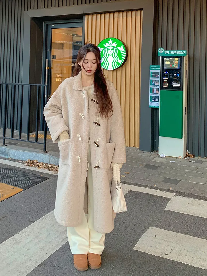 [완전강츄!!🧸한겨울까지쭉] 양털 뽀글이 롱 떡볶이 코트 더플 카라 오버핏 후리스 스웨이드 안감 부클 털 자켓 겨울 아우터 데일리 꾸안꾸 2COL 상세 이미지 5