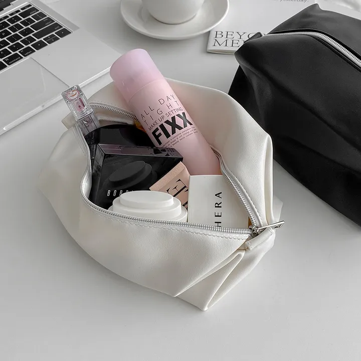 베이스 레더 보부상 위생 화장품 파우치(2color) 상세 이미지 7