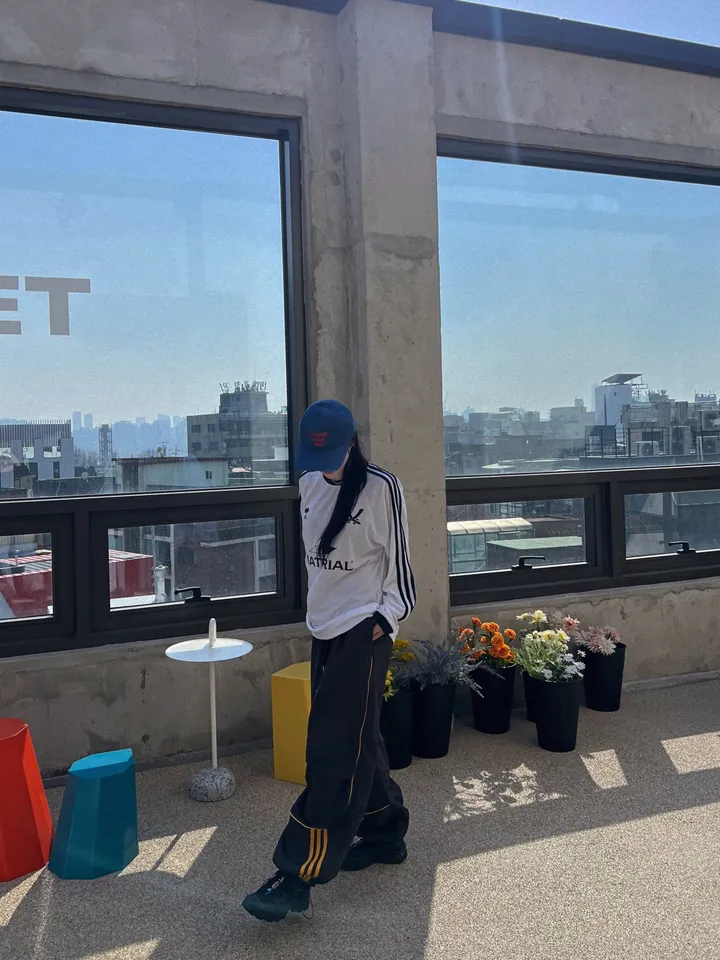 [국내제작/남녀공용] 커브드 라인 트랙팬츠 / 빅사이즈 유니섹스 와이드팬츠 바스락 나일론팬츠 여름긴바지 상세 이미지 9