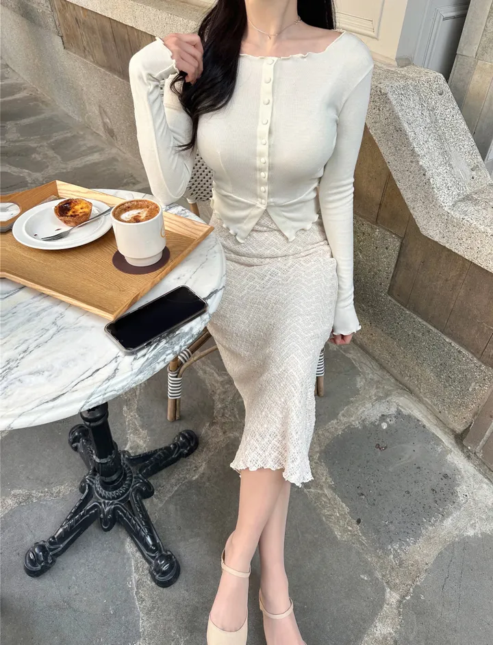 🤍무조건핏보장*여리핏*뷰엘단독/허리쏙🤍 로랑 프릴 콩단추 스퀘어넥 가디건 고퀄리티 국내제작 봄신상 데이트룩 하객룩 몸매보정 가디건 상세 이미지 18