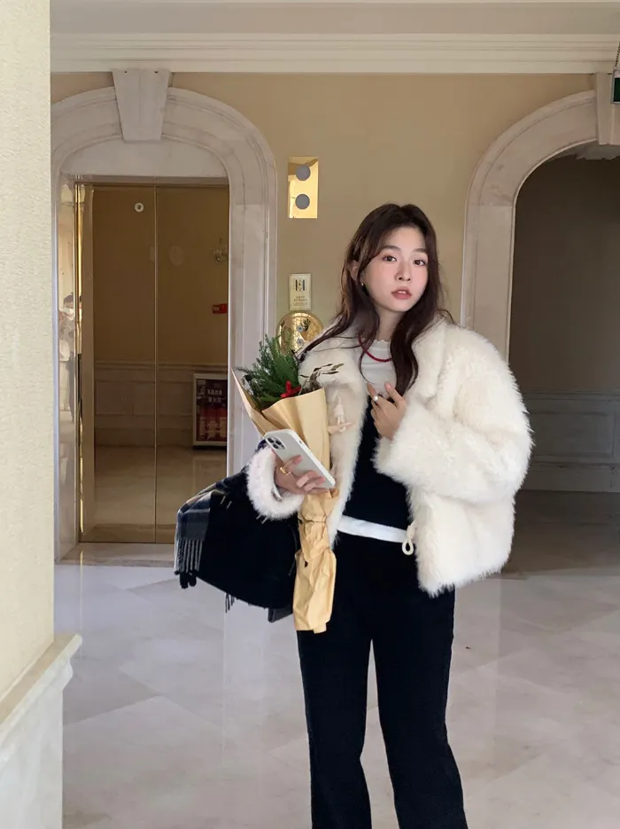 🩷당일출고🩷디로비❤️카라 떡볶이 단추 페이크 퍼 자켓 1color 상세 이미지 21