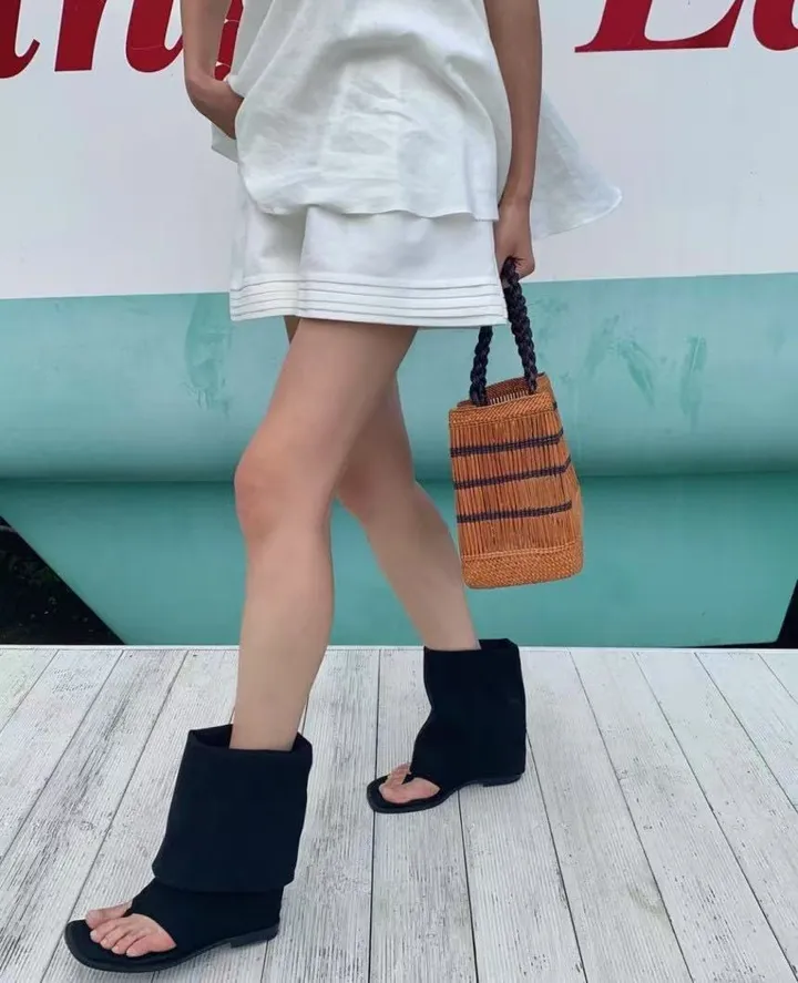썸머 무드 핀턱 슬리브리스 + 반바지 SET 여름 휴가룩 바캉스 라운지룩 데일리 캐주얼 상세 이미지 8