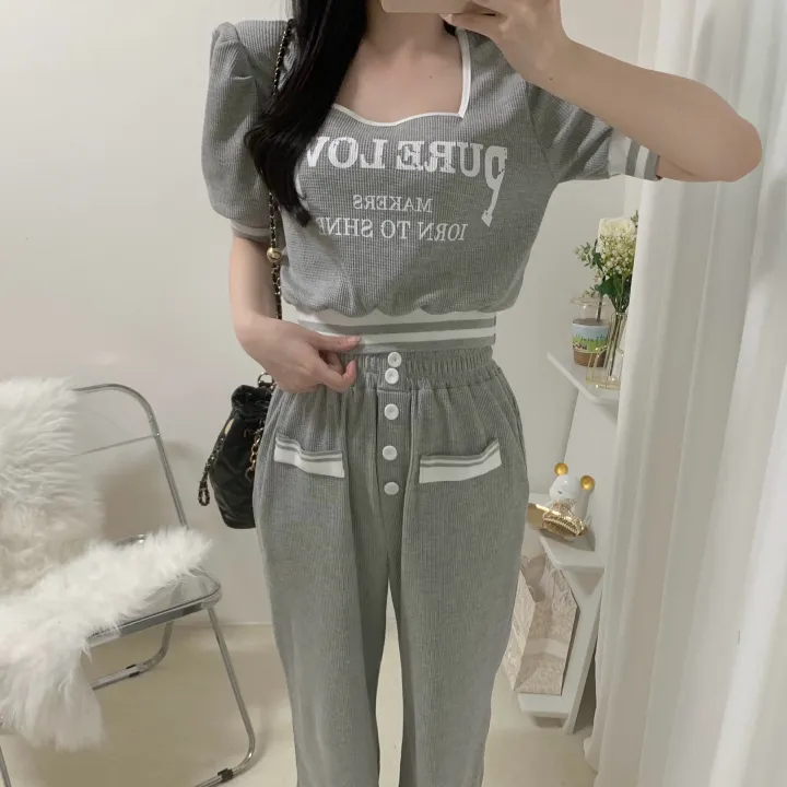🚀당일발송🚀[세트가격/핏예술-!] 페니 배색 스퀘어넥 레터링 퍼프 시보리 반팔 + 밴딩 버튼 롱 와이드 팬츠 투피스 세트 2color 상세 이미지 19
