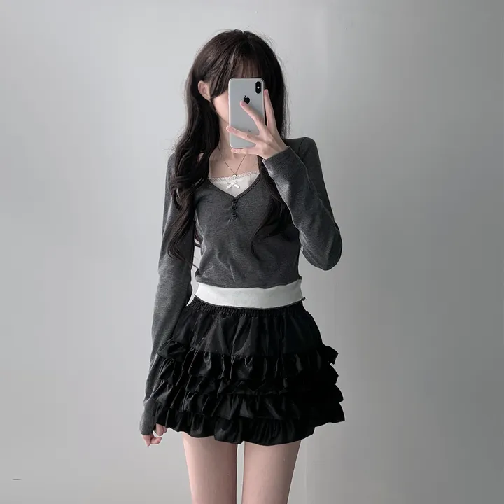 *반팔로발송/긴팔품절* [무채색+러블리/코디세트] 버튼 레이스 리본 배색 페이크 레이어드 긴팔 티셔츠+스모크밴딩 캉캉 미니 스커트 투피스 세트 상세 이미지 3