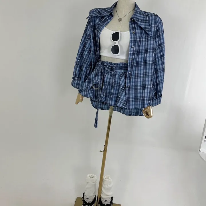 *벨트포함*[꽃놀이룩🌸/MD추천/여행룩/러블리/세트가격💙] 러블리 느좋 블루 체크 루즈핏 하트 단추 지지미 셔츠 남방 + 하이 로우 벨트 펌킨 프릴 체크 치마바지 SET 상세 이미지 23