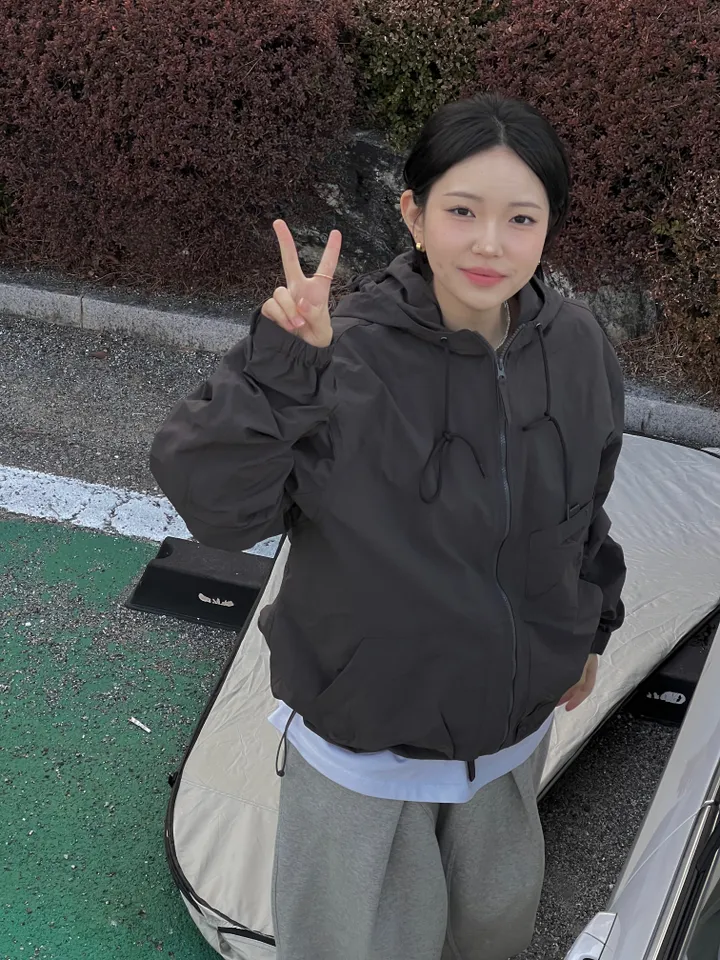 -  남녀공용 탄탄 비비 포켓 오버핏 바람막이 - 상세 이미지 13