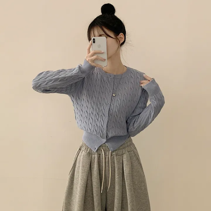 [국내제작/봄가디건🤍] 허리 잘잡아주는, 꽈배기 라운드 크롭 기본 슬림핏 허리잘록 니트가디건 상세 이미지 13