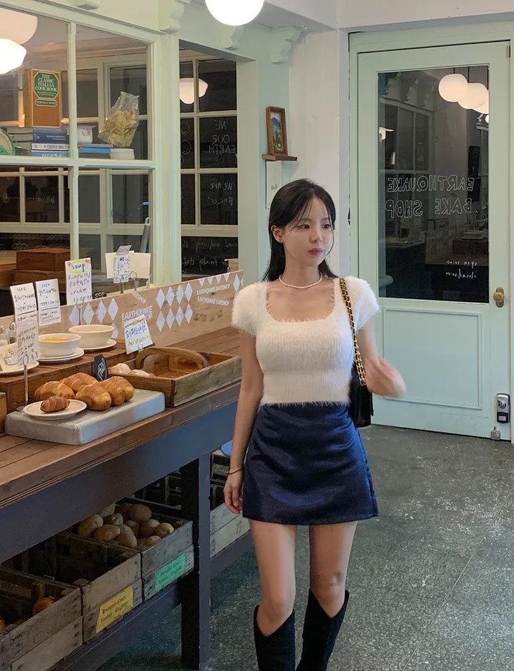 긴팔 티셔츠 모델 착용 이미지-S1L24