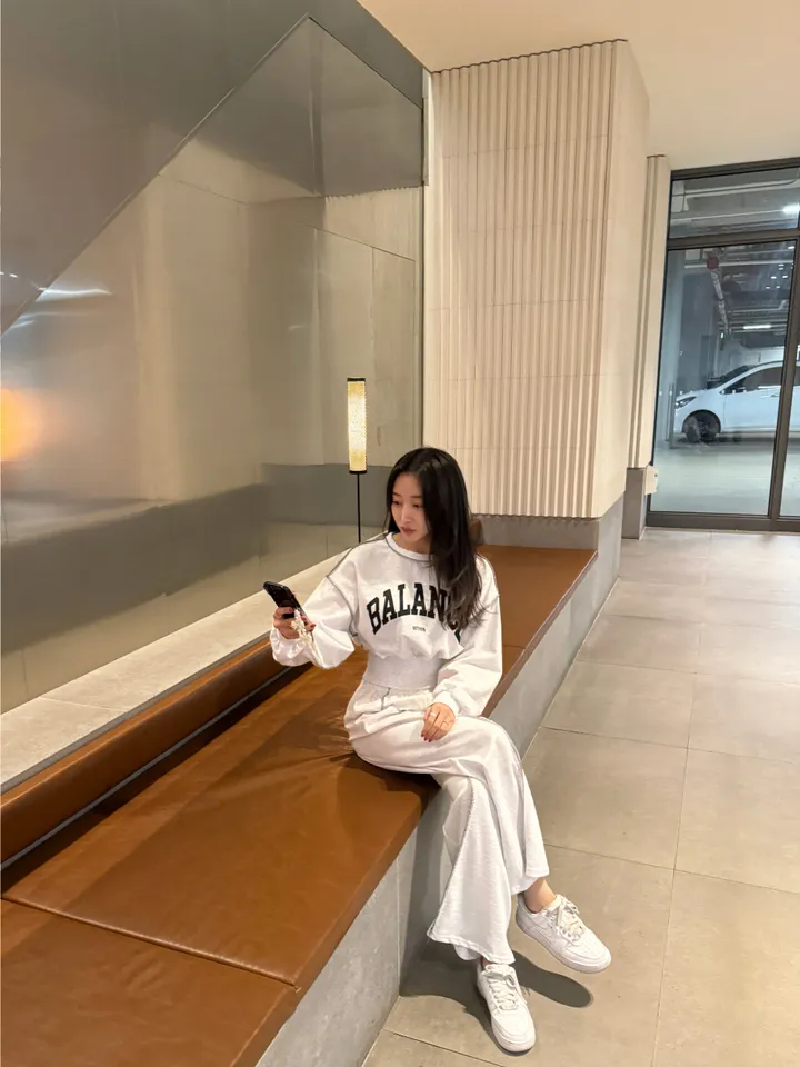 (F~2XL/부분당일발송/자체제작/주문폭주~)리노 맨투맨 팬츠 셋업 레터링 배색 리버스 스티치 트레이닝 투피스 세트 상세 이미지 24