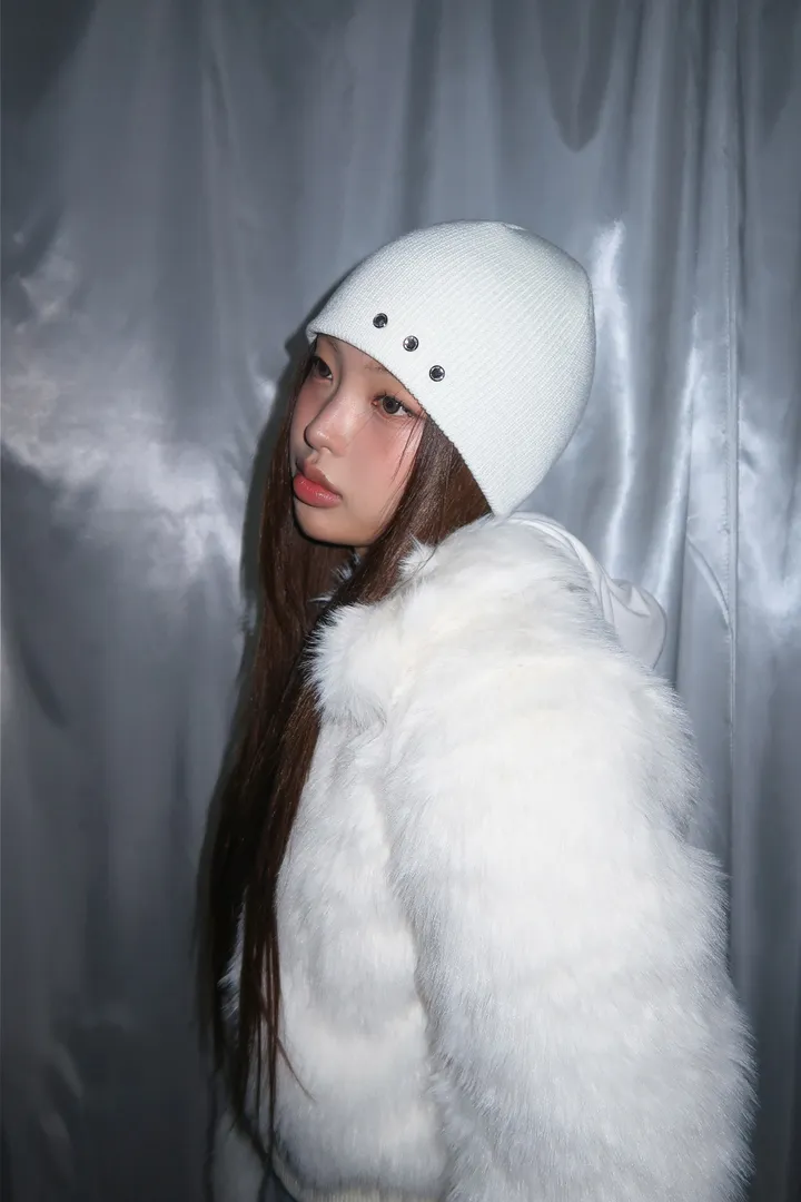 3 CUBIC STUD BEANIE / 3 큐빅 스터드 비니 상세 이미지 3