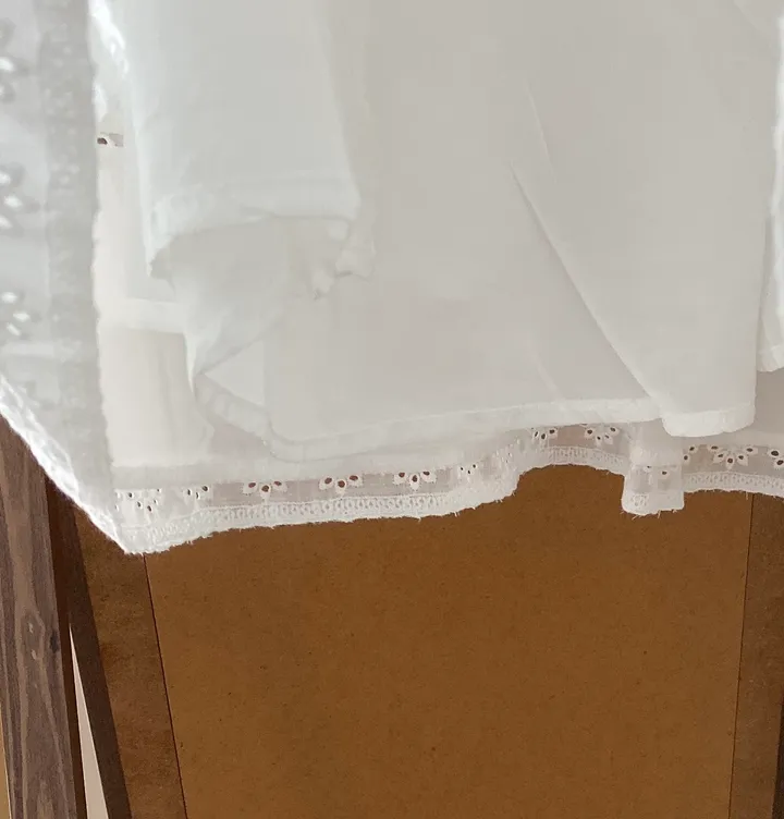 ホワイトレースノースリーブチュニック 裏地付き] ホワイトレースノースリーブチュニック