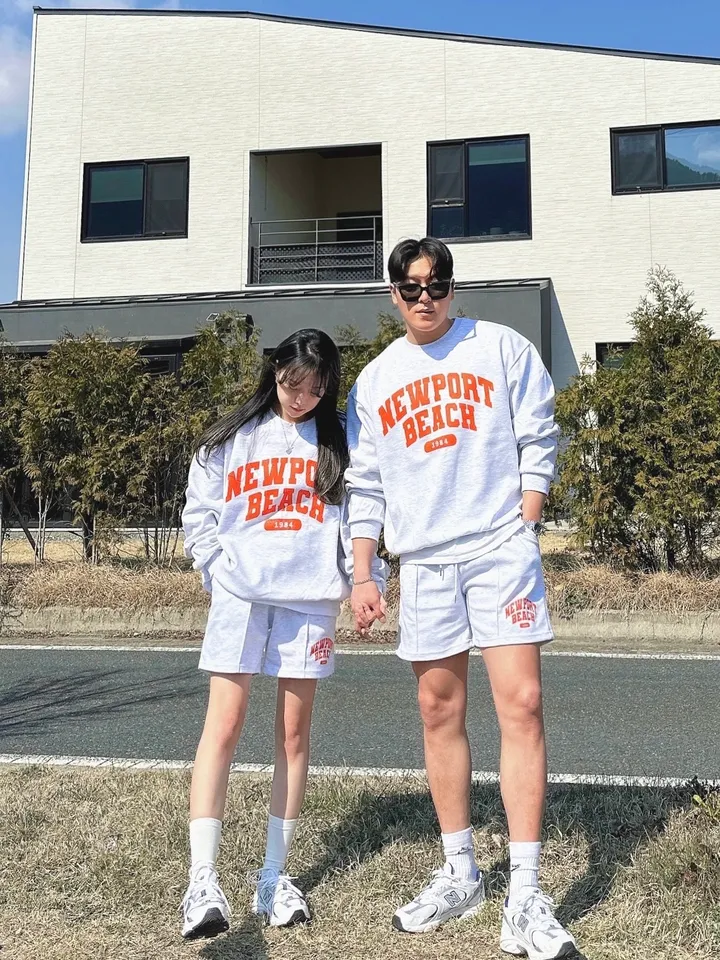 2사이즈/고퀄 남녀공용 맨투맨 반바지 세트 봄 커플룩 시밀러룩 커플 트레이닝 세트 가을 오버핏 아방핏 커플 꾸안꾸 데이트 배색 레터링 뉴포 캠핑 여행 투피스 상세 이미지 10