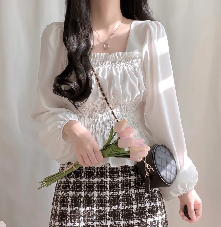 [체형보정/살랑쉬폰] 샤인 스퀘어넥 프릴 셔링 스모크 밴딩 퍼프 블라우스 상세 이미지 19