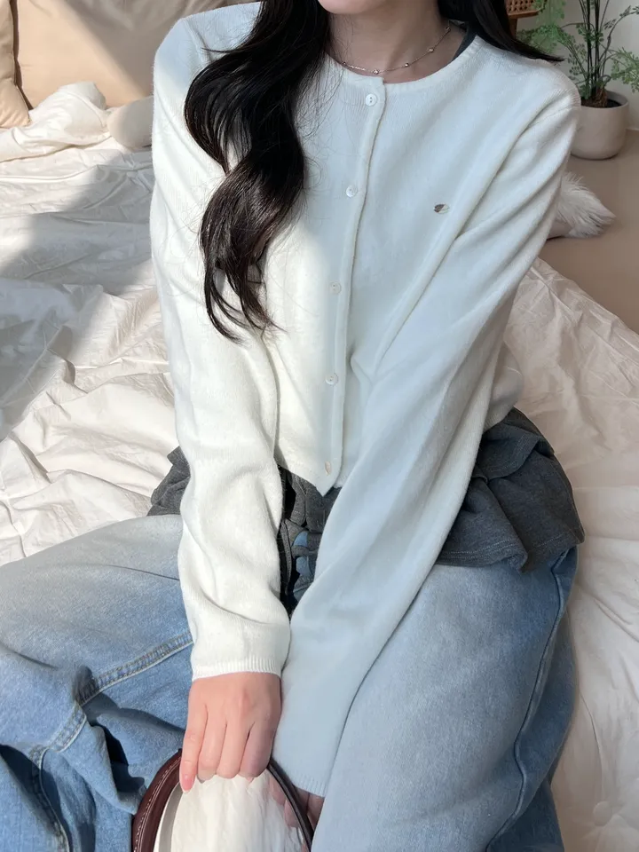 [당일출고🚀/문의폭주] 브이넥 꾸안꾸 여리핏 심볼 레이어드 베이직 봄 여름 가을 아우터 긴팔 니트 가디건 상세 이미지 28
