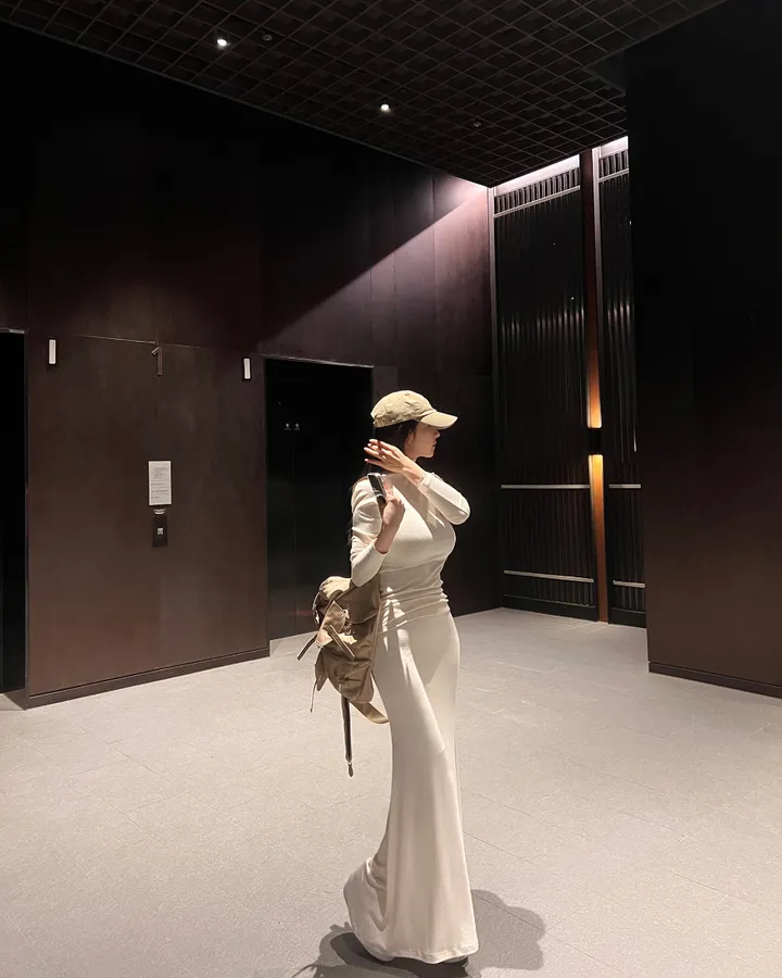 (THEMANON MADE) 로잘린 하이넥 맥시 스커트 투피스 세트 (3color) 상세 이미지 25