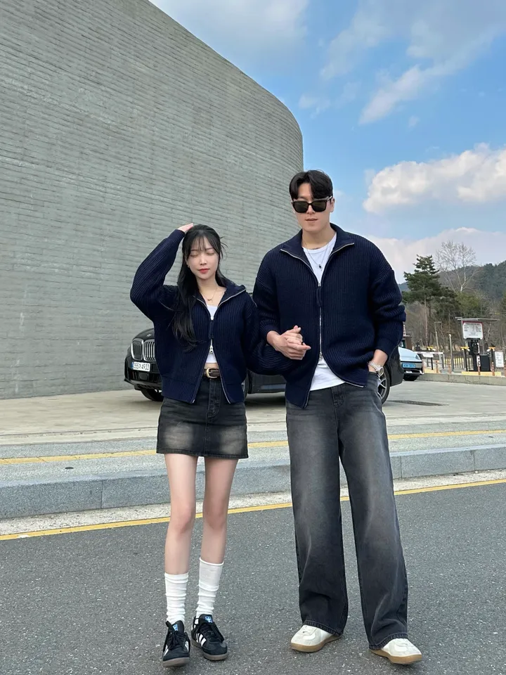 크롭&오버/ 커플 니트 집업 하찌 크롭 니트 오버핏 남녀공용 겨울 가을 봄 커플룩 시밀러룩 꾸안꾸 세트 투피스 남자 코디 데이트 빅사이즈 청치마 청바지 데님 미니 스커트 와이드팬츠 상세 이미지 32