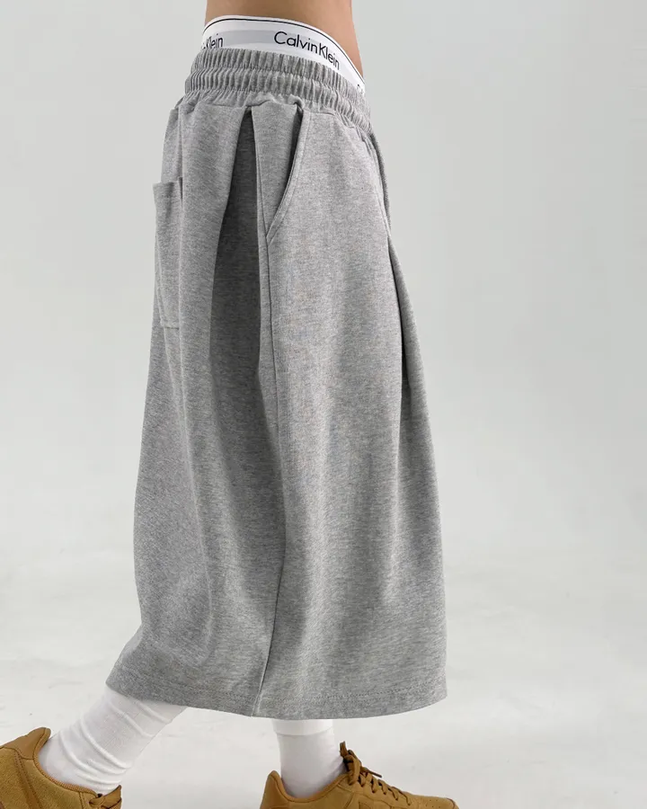 2000장돌파❤🥰M-XL❤2COLOR❤ 사이드핀턱 오버핏버뮤다팬츠 버뮤다반바지 롱반바지 롱숏팬츠 국산 유니섹스 남여공용 남녀공용 트레이닝숏팬츠 숏반바지 숏바지 쭈리 핀턱 유니크팬츠 빅사이즈버뮤다 와이드팬츠 와이드바지 여름바지 상세 이미지 8