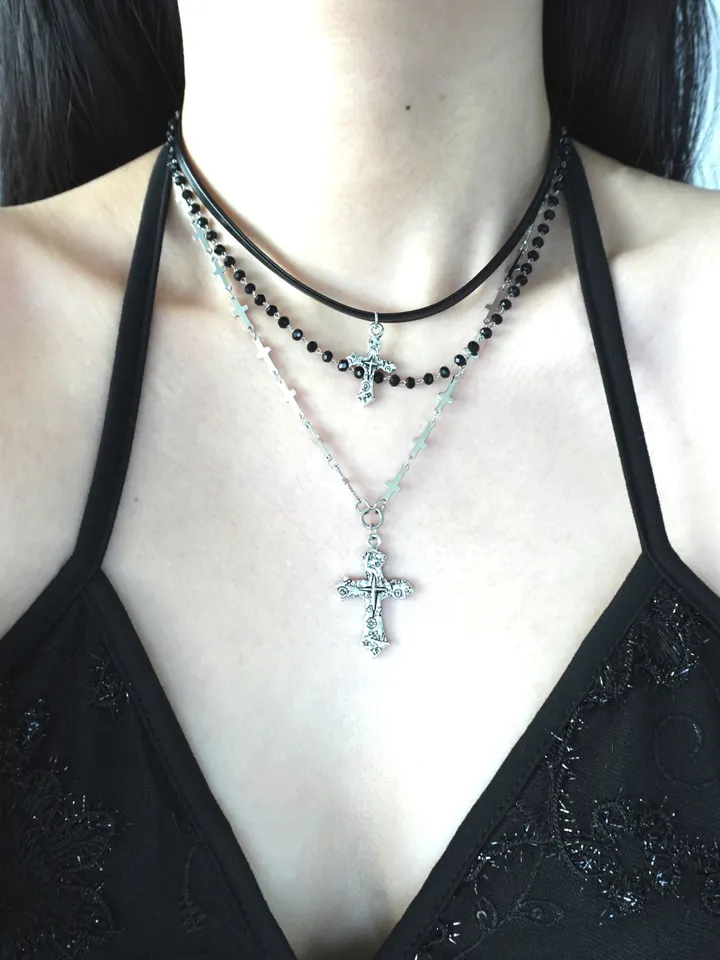 black cross layerd necklace | 블랙 가죽 초커 십자가 목걸이 상세 이미지 4