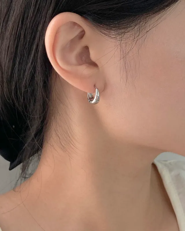 🩷당일출고🩷 물방울 써지컬 원터치 링귀걸이 써지컬스틸귀걸이 볼드 도톰 통통 귀걸이 상세 이미지 13