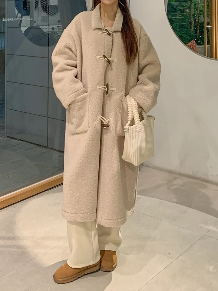 [완전강츄!!🧸한겨울까지쭉] 양털 뽀글이 롱 떡볶이 코트 더플 카라 오버핏 후리스 스웨이드 안감 부클 털 자켓 겨울 아우터 데일리 꾸안꾸 2COL 상세 이미지 46