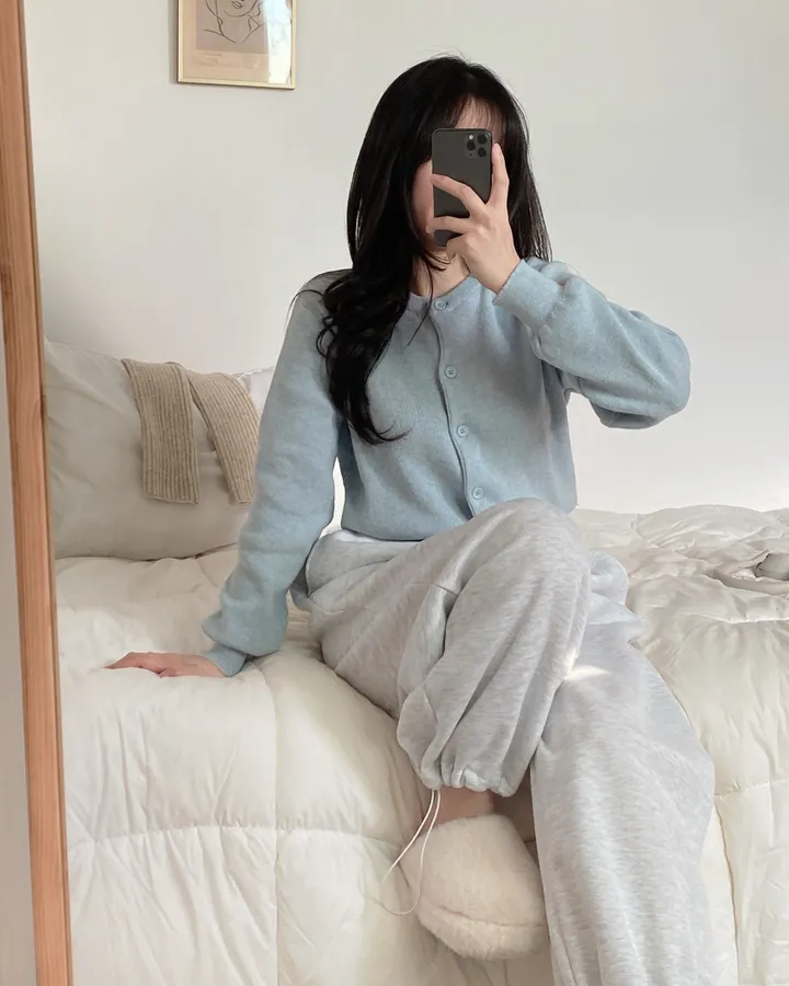 [데일리/인생핏] 라운드 무지 기본 긴팔 니트 가디건 상세 이미지 25