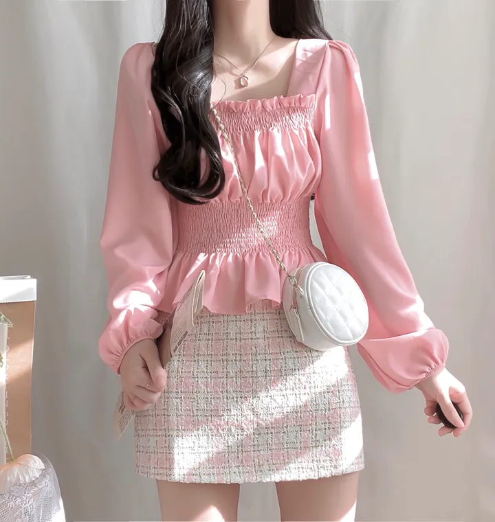 [체형보정/살랑쉬폰] 샤인 스퀘어넥 프릴 셔링 스모크 밴딩 퍼프 블라우스 상세 이미지 34