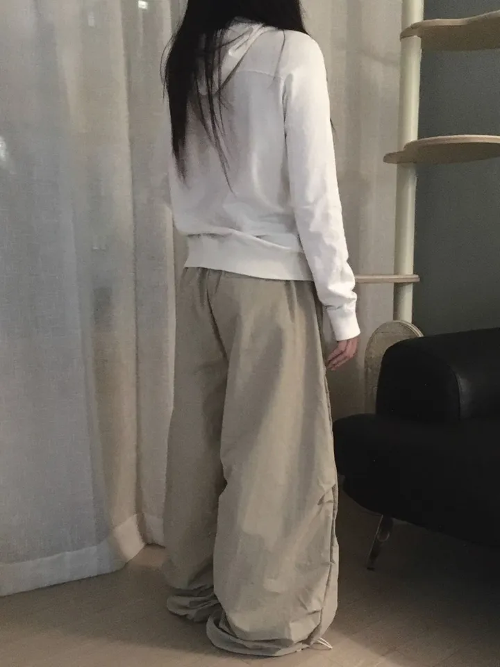 [핏보장] 베이지 아노락 커브드 와이드 벌룬 트레이닝 팬츠 상세 이미지 17