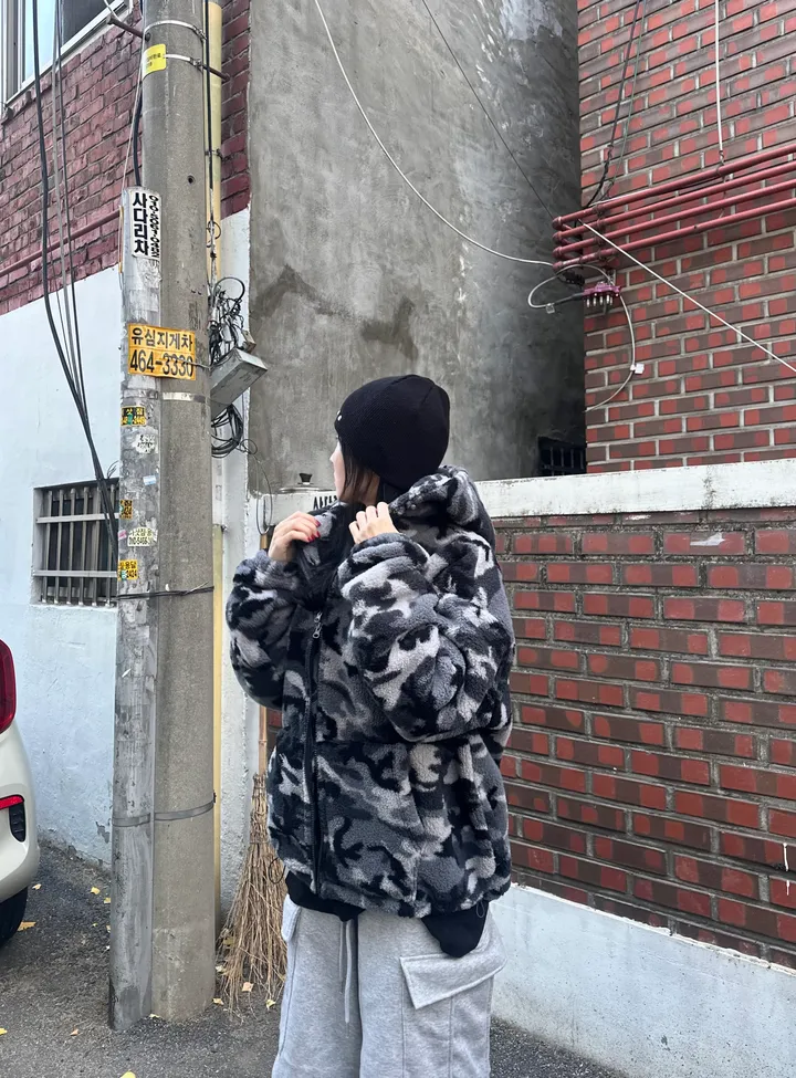 [new🖤] 시니컬 카모 털후리스 상세 이미지 21