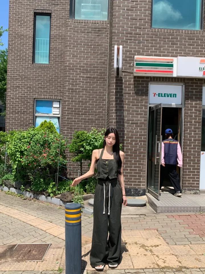 ⁎MADE [코디set/S~L] 치퍼 홀터 데님 크롭 뷔스티에 탑 나시 와이드 롱 생지 워싱 데님 청 팬츠 투피스 세트 <여행룩/힙/빈티지/인생샷!> 상세 이미지 23