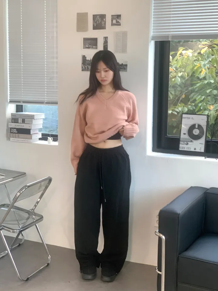 긴팔 티셔츠 모델 착용 이미지-S1L57
