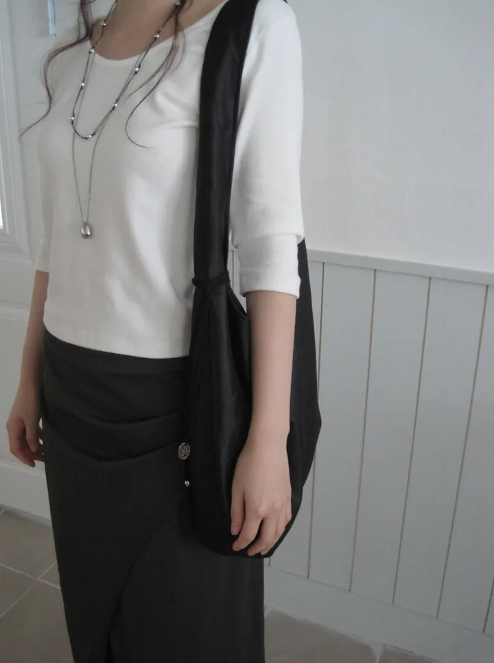 가방 모델 착용 이미지-S1L20