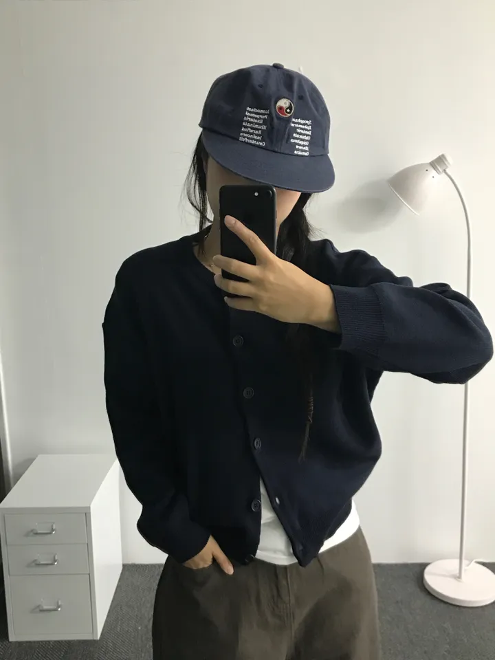 [데일리템/추천🖤] 라운드넥 버튼 니트 가디건 상세 이미지 15