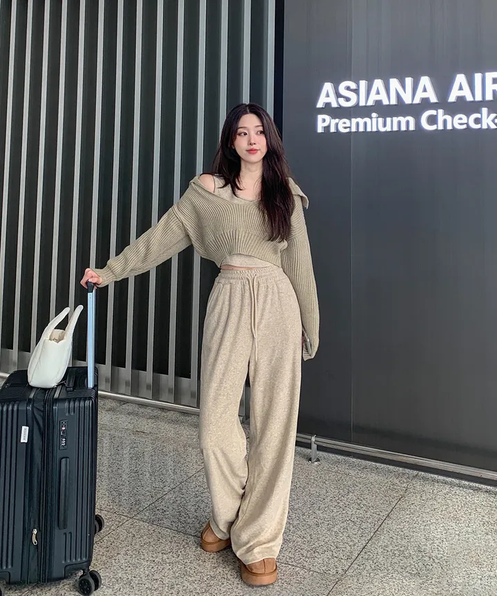 [묶음할인/누적1만🔥무광ver] 쏘힙!! 하이넥 숏 오버핏 크롭 레더 패딩 루즈핏 매트 가죽 점퍼 숏패딩 크롭패딩 레더패딩 가죽패딩 5COL 상세 이미지 28