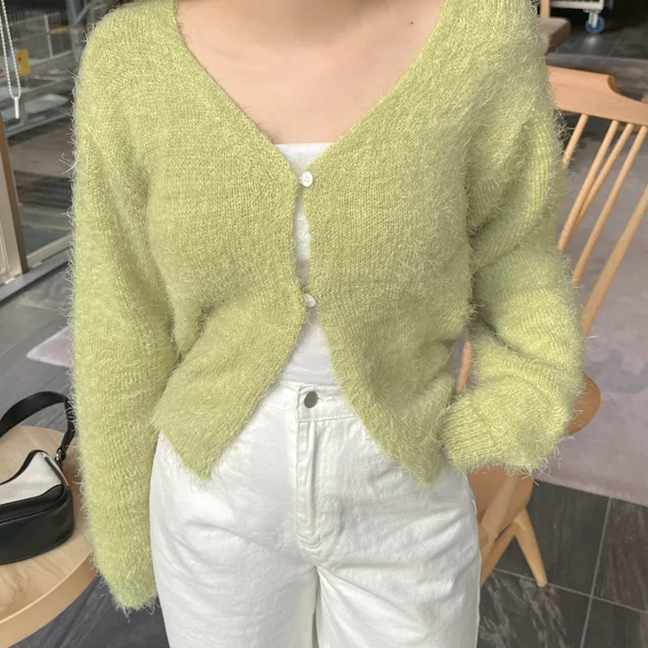 [여리루즈핏💚실물보장!] 솔잎 모헤어 브이넥 단추 레이어드 세미 크롭 니트 가디건 투버튼 앙고라 볼레로 봄 아우터 4COL 상세 이미지 8