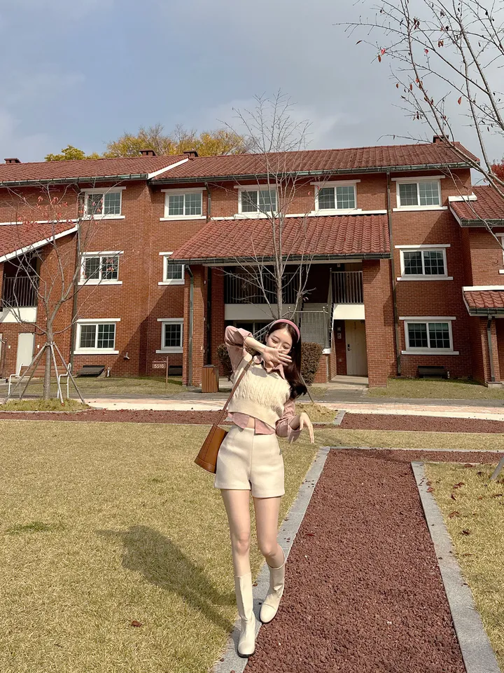 [자체제작❄/허리쏘옥/겨울ver/속바지O] 맞춤핏 엉밑살X 하이웨스트 도톰따뜻 스판 모직 반바지 숏팬츠 핫팬츠 겨울 반바지 댄스 공연 의상 크리스마스 연말룩 상세 이미지 77