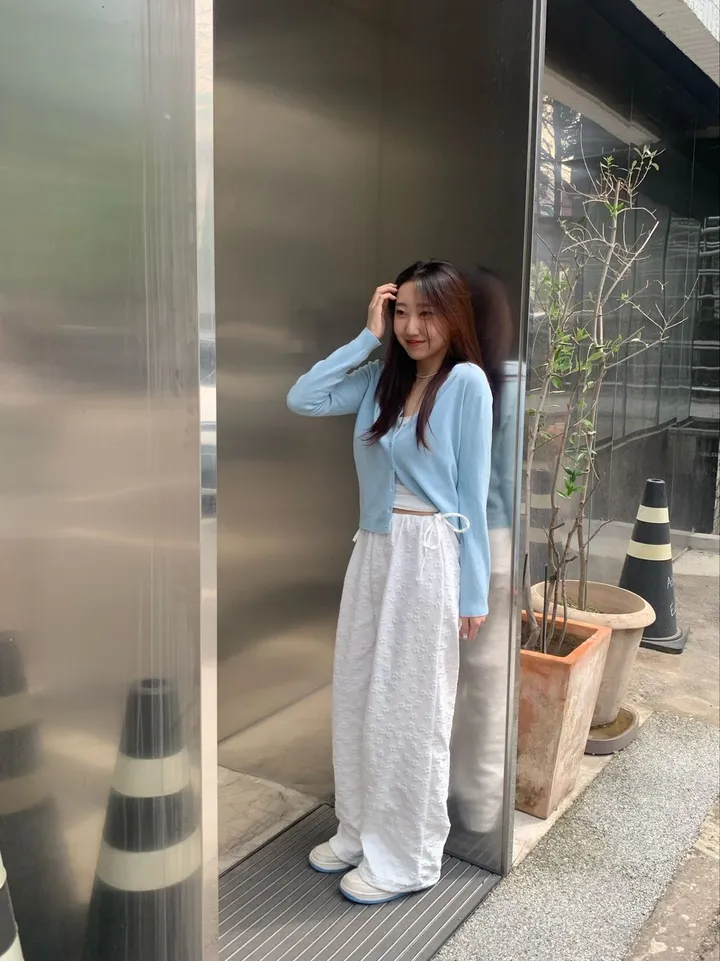 당일발송🔥메르디 브이넥 긴팔 니트 가디건 노랑 레드 화이트 블랙 봄 여름 가을  루즈핏 상세 이미지 71