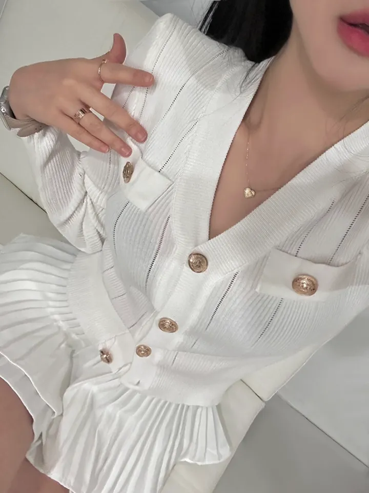 [S~L/코디SET]금장 버튼 골지 니트 슬림핏 쫀쫀 스판 브이넥 긴팔 가디건 캉캉 주름 치마 플레어 플리츠 치마바지 속바지내장 a라인 미니 스커트 투피스 세트 페미닌 데이트룩 상세 이미지 14