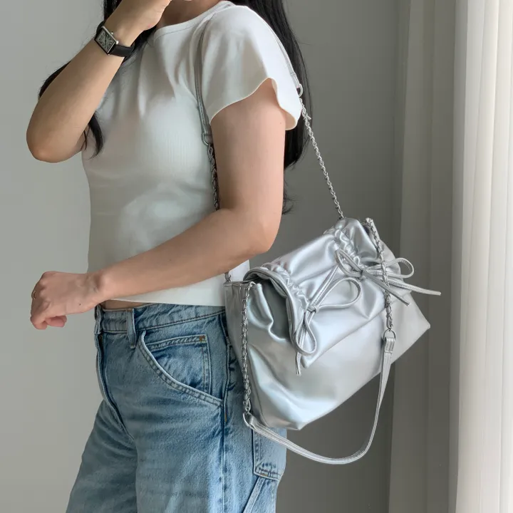 발레코어 나비체인숄더백 실버백 리본 체인백 데이트룩 크로스백 데일리백 여행룩 여행가방 여름백 여름가방 나비777 상세 이미지 28