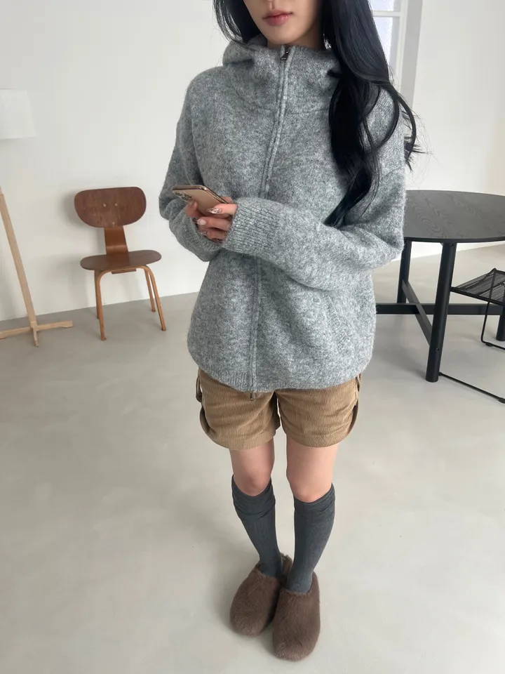긴팔 티셔츠 모델 착용 이미지-S1L35