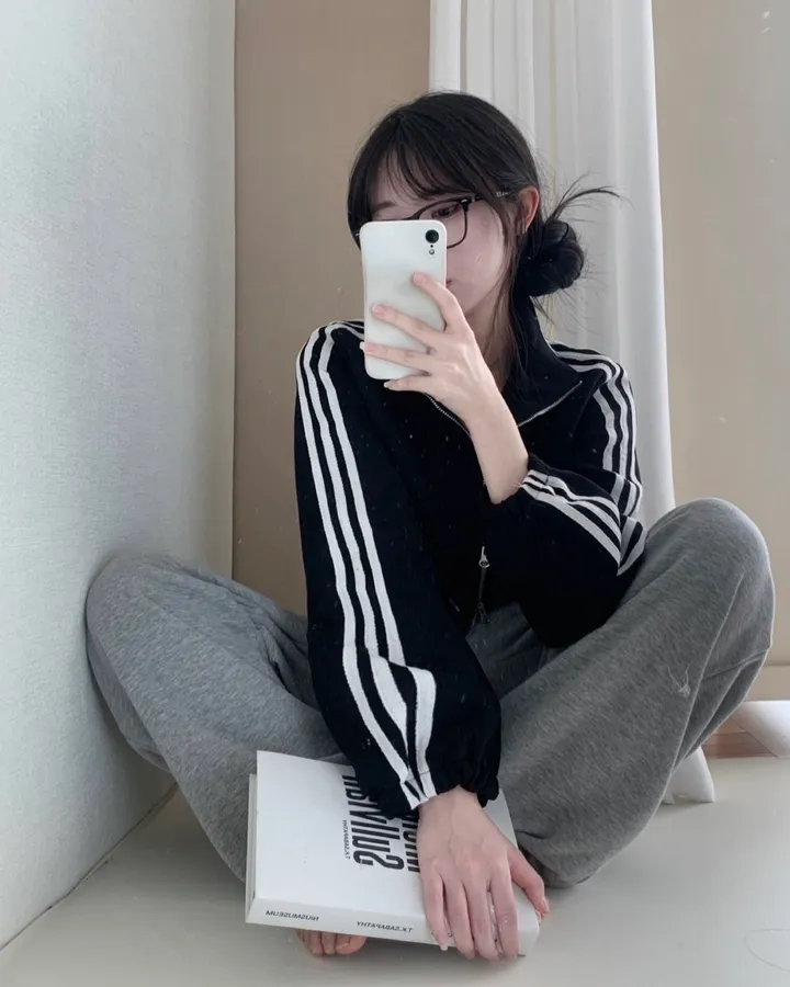 봄 아우터.｡.:* 삼선 트레이닝 투웨이 스웨이드 집업jk -3col 상세 이미지 4