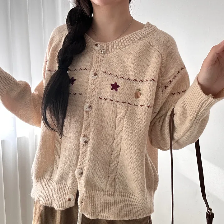[여리핏✨/모리룩] 고퀄 저렴이❌ 별별 빈티지 자수 라운드 긴팔 니트 가디건 -3color 봄 가을 겨울 데일리 데이트 꾸안꾸 캐주얼 유니크 힙 학생 여행 상세 이미지 7