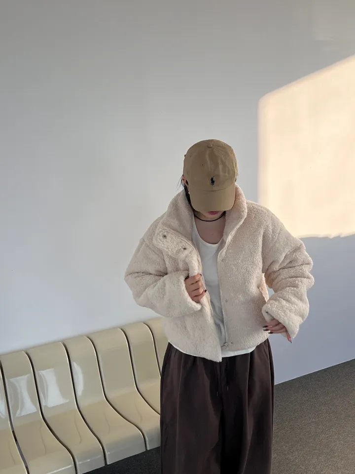 교복템 - 뽀글이 크롭 하이넥 양털패딩 - 점퍼 상세 이미지 36