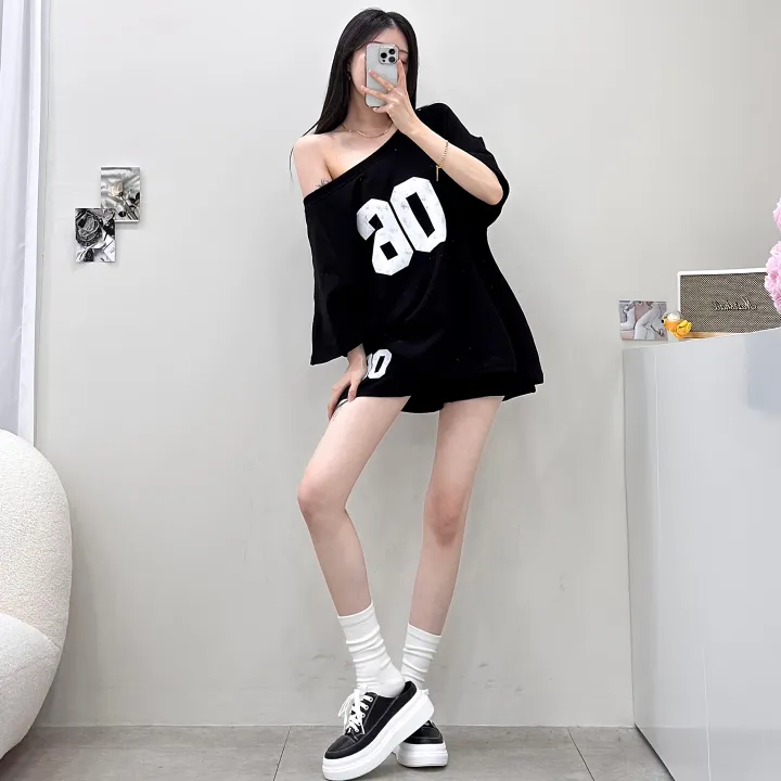 [왕루즈핏/핏대박템] 넘버식스 오버핏 입술넥 언발 오프숄더 반팔 박시 티셔츠+밴딩 하이웨스트 3부 숏팬츠 반바지 트레이닝 세트 투피스 셋업 4color 상세 이미지 26