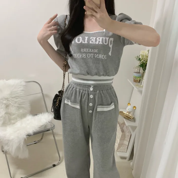 🚀당일발송🚀[세트가격/핏예술-!] 페니 배색 스퀘어넥 레터링 퍼프 시보리 반팔 + 밴딩 버튼 롱 와이드 팬츠 투피스 세트 2color 상세 이미지 24