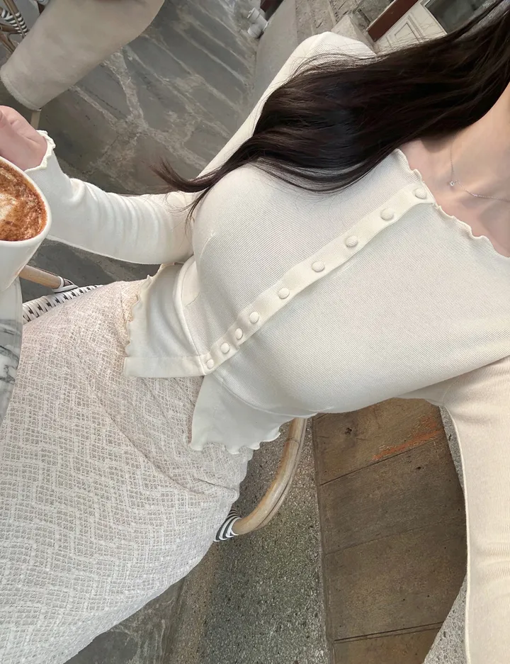 🤍무조건핏보장*여리핏*뷰엘단독/허리쏙🤍 로랑 프릴 콩단추 스퀘어넥 가디건 고퀄리티 국내제작 봄신상 데이트룩 하객룩 몸매보정 가디건 상세 이미지 33