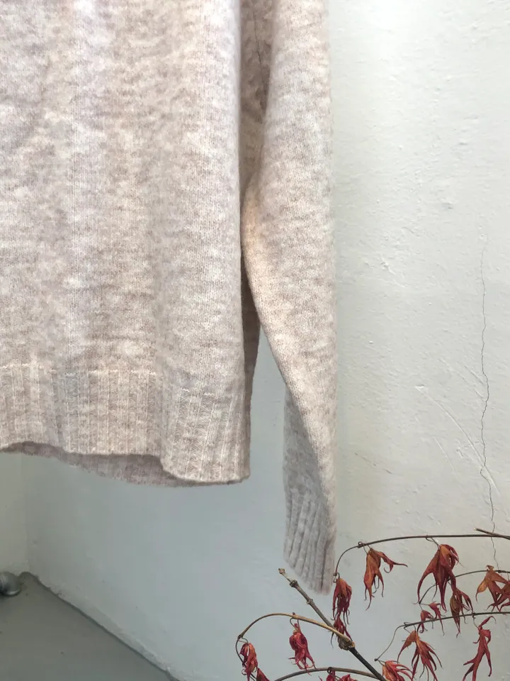 [*주문폭주*/9colors🍂] 아방핏 기본 브이넥 니트 (쫀쫀 폭닥 기본템 가을 무지니트 남여공용 유니섹스 핏보장) 상세 이미지 69